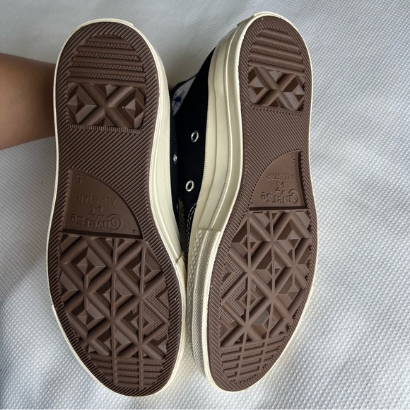 Converse x Comme des Garçons PLAY Chuck 70 Sneakers - Picture 7 of 13